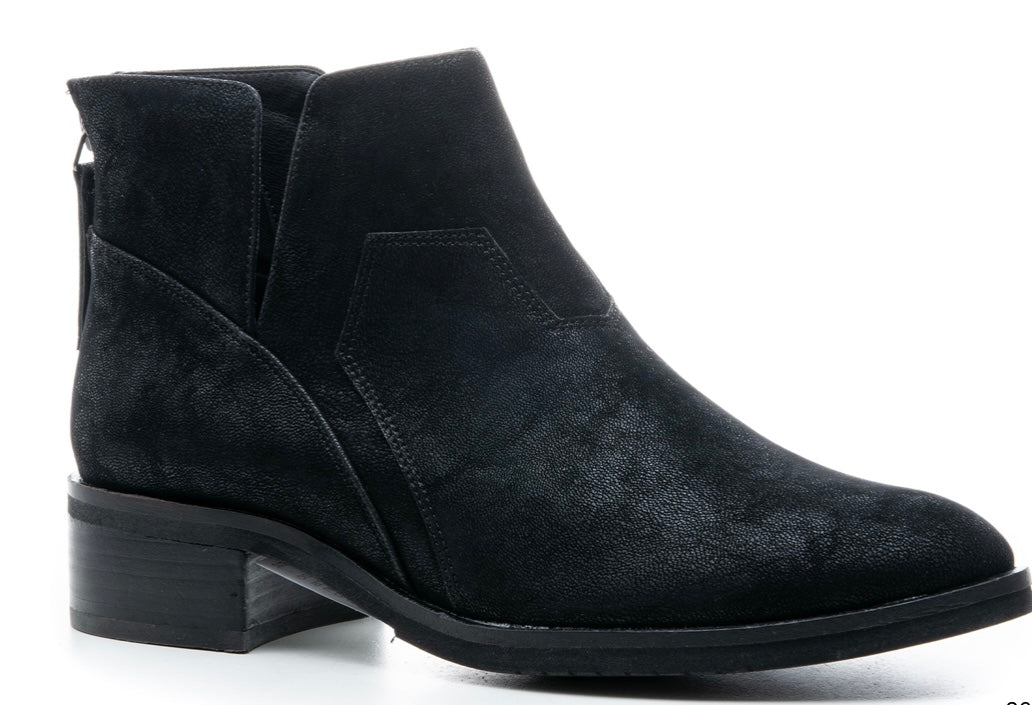 Curry Black Bootie